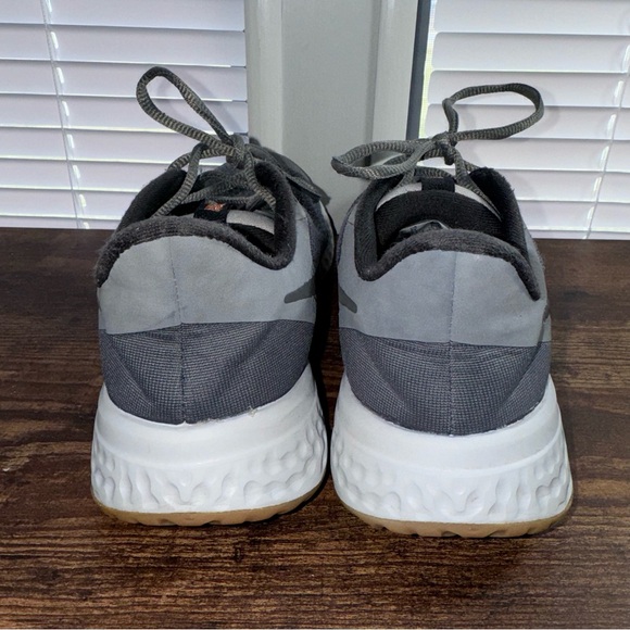 Nike Girls Revolution 5 BQ5671-008 Gray Running Shoes Sneakers Size 5Y - Picture 7 of 9